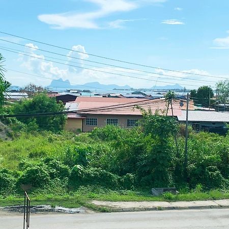 Ae Semporna Guesthouse 极潜旅店 Екстериор снимка