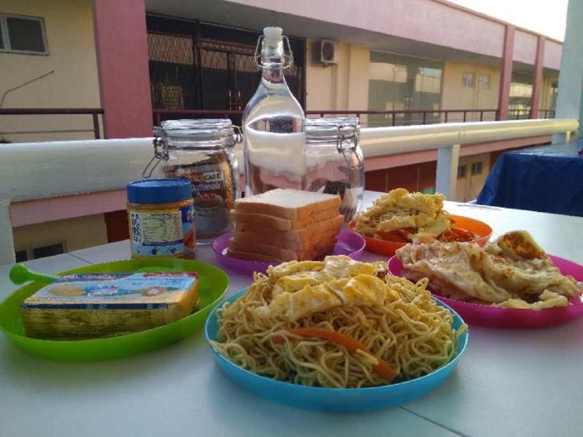 Ae Semporna Guesthouse 极潜旅店 Екстериор снимка