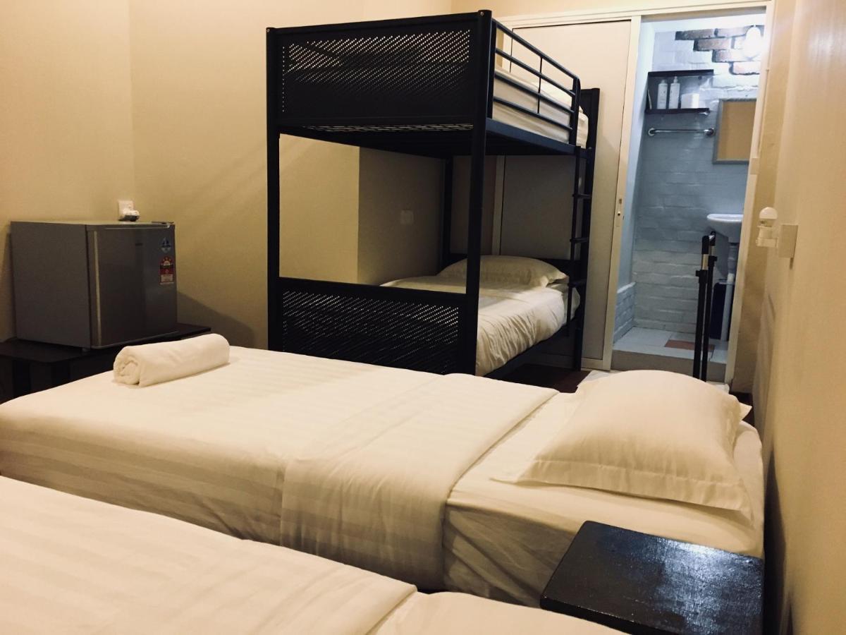 Ae Semporna Guesthouse 极潜旅店 Екстериор снимка