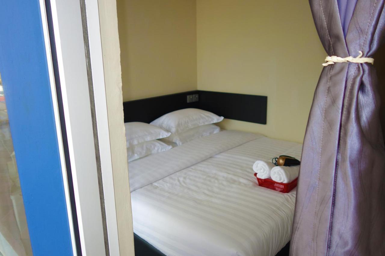 Ae Semporna Guesthouse 极潜旅店 Екстериор снимка