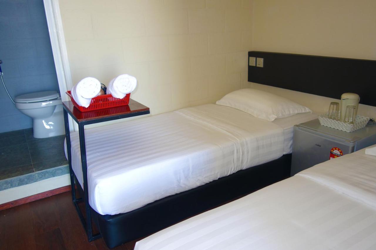 Ae Semporna Guesthouse 极潜旅店 Екстериор снимка