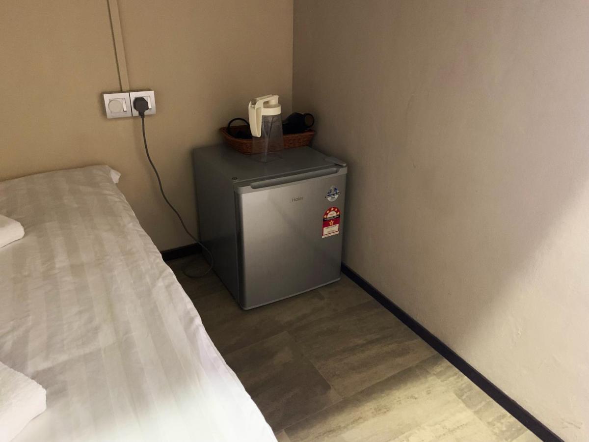 Ae Semporna Guesthouse 极潜旅店 Екстериор снимка