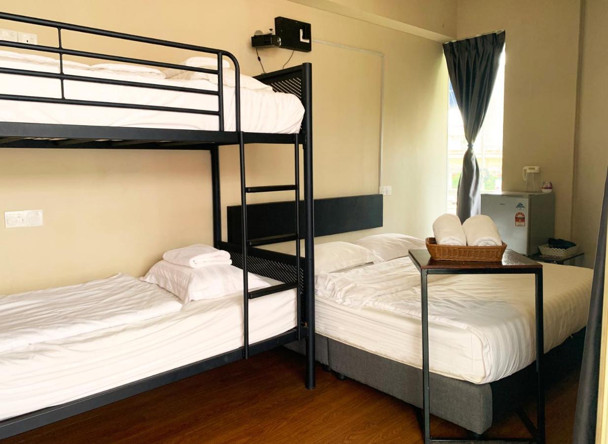 Ae Semporna Guesthouse 极潜旅店 Екстериор снимка