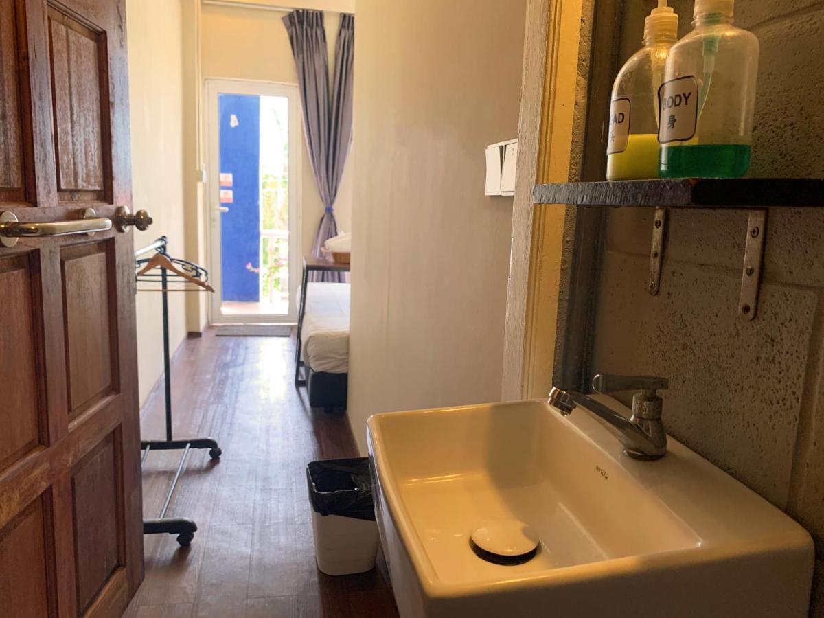 Ae Semporna Guesthouse 极潜旅店 Екстериор снимка
