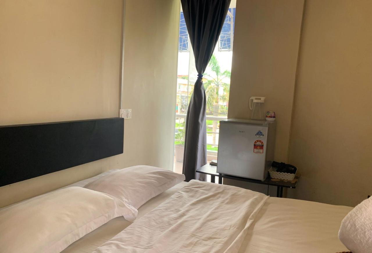 Ae Semporna Guesthouse 极潜旅店 Екстериор снимка