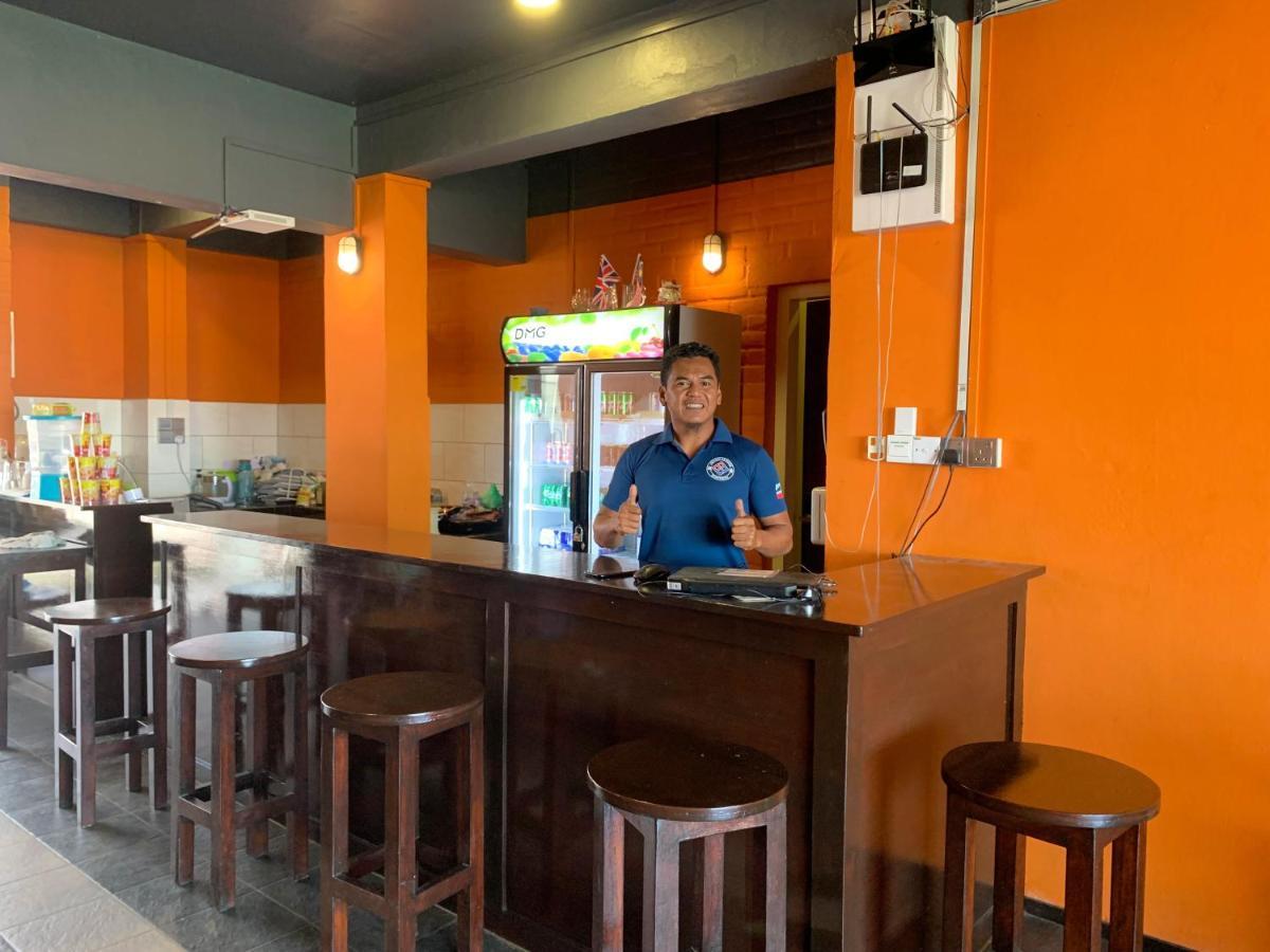 Ae Semporna Guesthouse 极潜旅店 Екстериор снимка